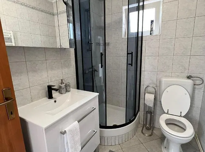 Lara Apartman