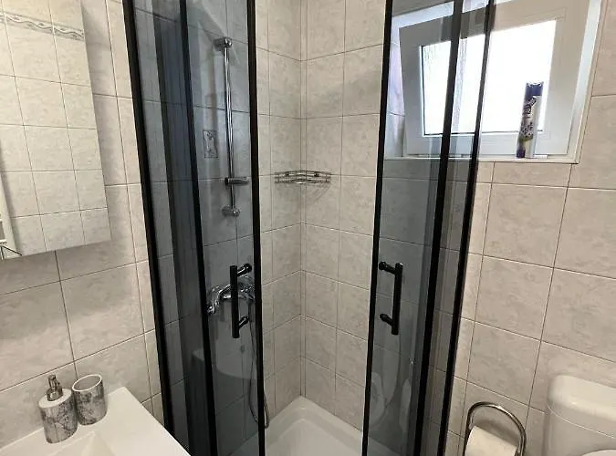 Lara Apartman